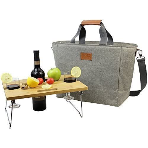 Wine bag with picnic setup